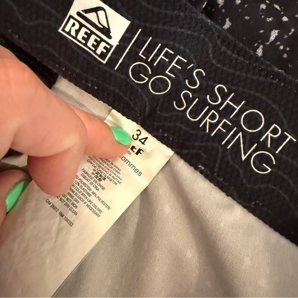 Reef Black and White Speckled Men's Board Shorts Size 34 - Picture 3 of 9